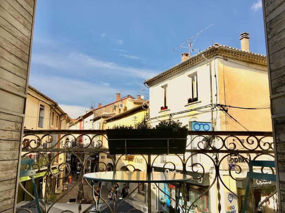 Coeur Du Centre Ville Avec Balcon L'Isle-sur-la-Sorgue Exterior photo